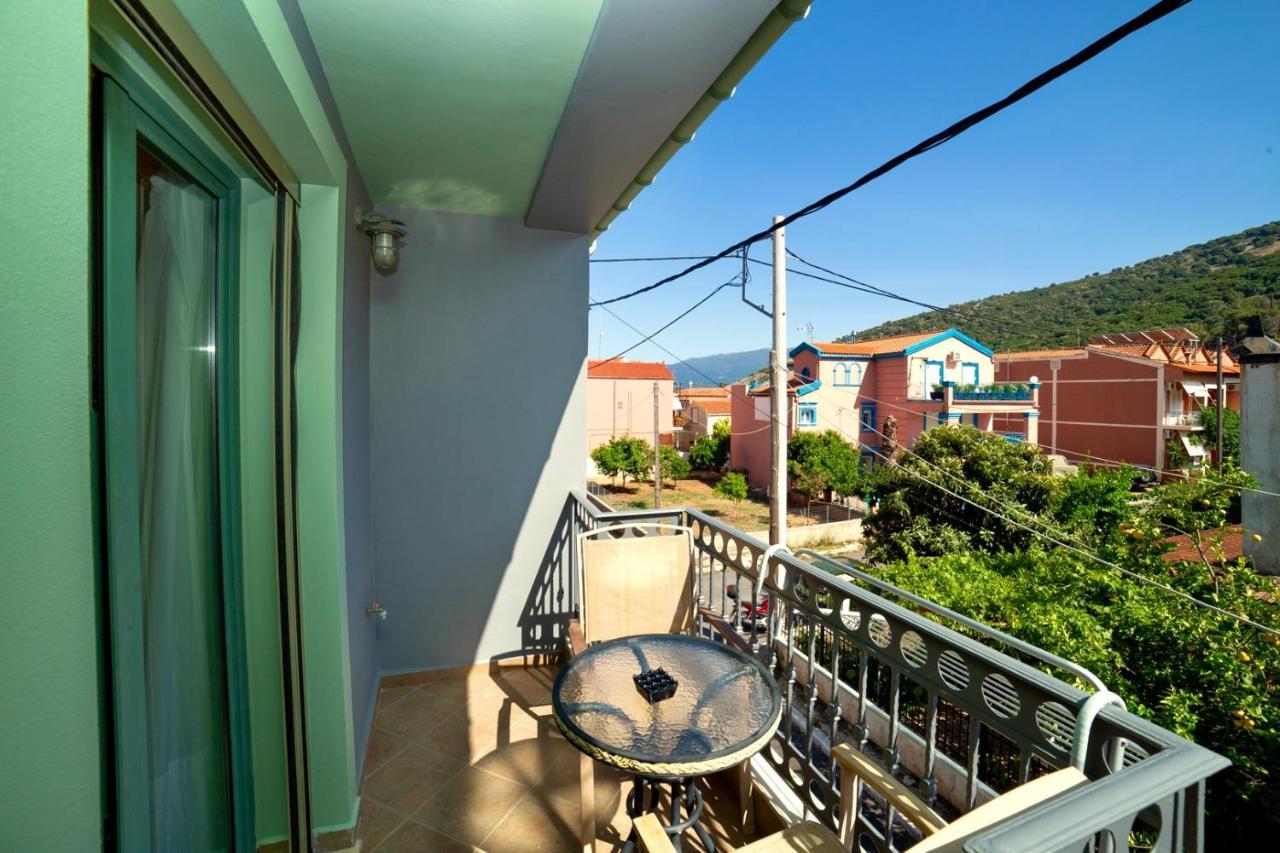 Villa Kirki Apartments Ajía Effimía Kültér fotó